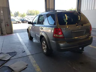 2005 Kia Sorento LX
