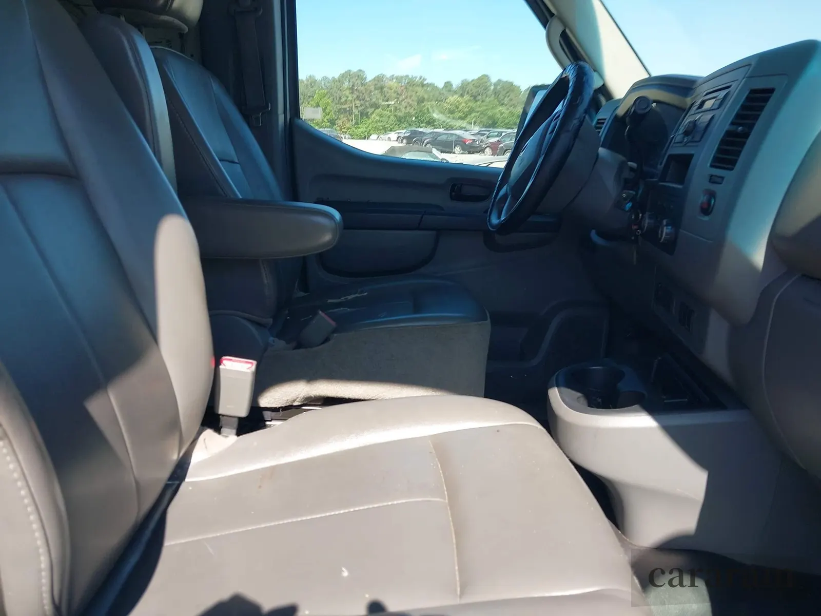 2013 Nissan NV SV