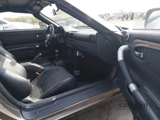 2004 Toyota MR2