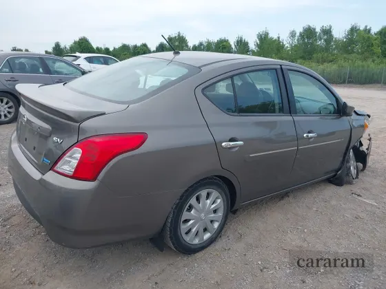 2015 Nissan Versa SL