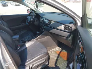 2017 Kia Niro Touring