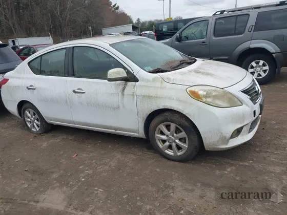 2012 Nissan Versa SV