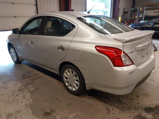 2019 Nissan Versa S Plus