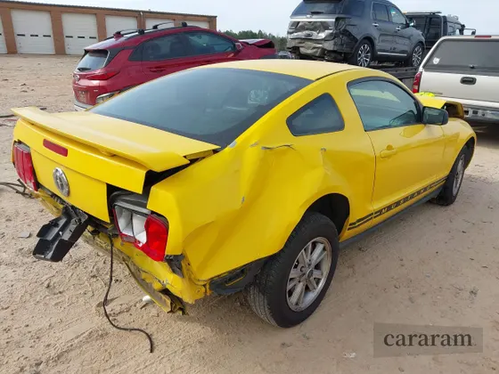 2006 Ford Mustang Standard