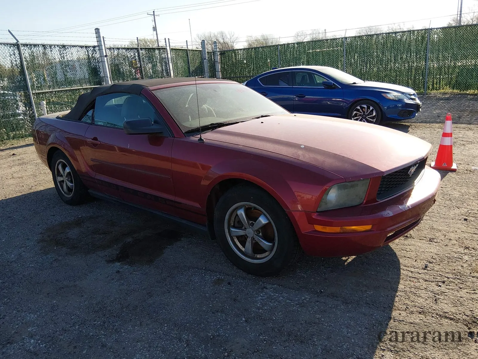 2005 Ford Mustang Deluxe