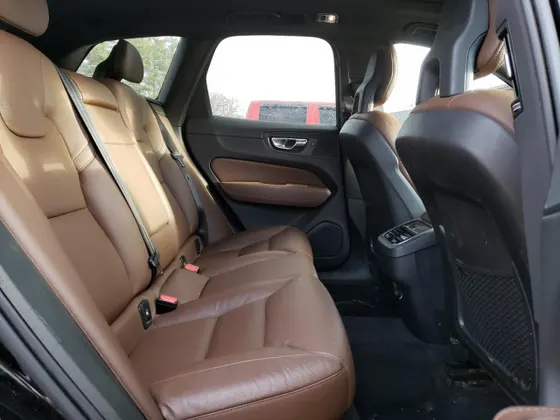 2018 Volvo XC60 Inscription