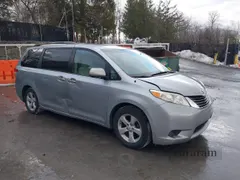2011 Toyota Sienna LE