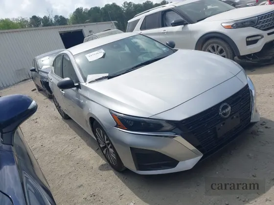 2024 Nissan Altima SV