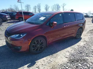 2018 Chrysler Pacifica Touring Plus