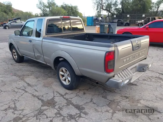 2003 Nissan Frontier XE