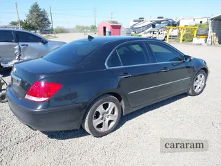 2005 Acura RL