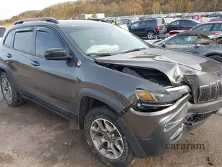 2023 Jeep Cherokee Trailhawk