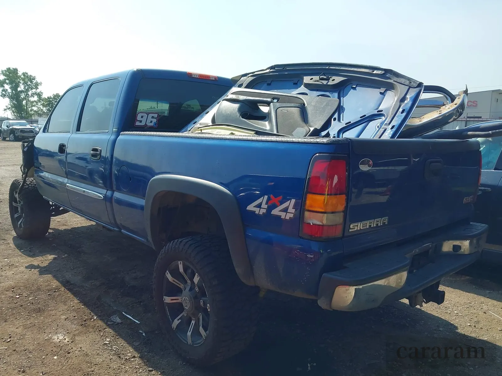 2003 GMC Sierra 2500HD SLT