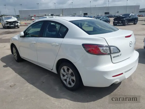 2013 Mazda 3 i Sport