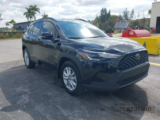 2025 Toyota Corolla Cross LE