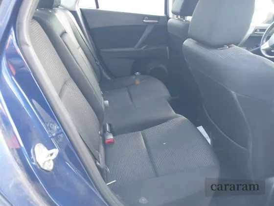 2013 Mazda 3 i Touring