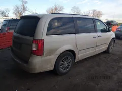 2013 Chrysler Town & Country Touring L