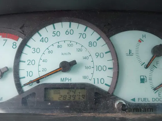 2004 Toyota Corolla LE