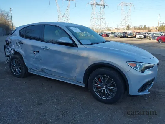 2023 Alfa Romeo Stelvio Sprint
