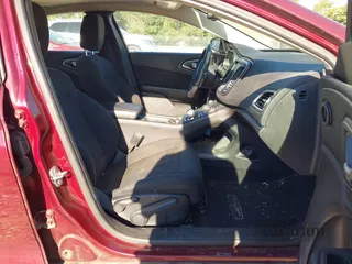 2016 Chrysler 200 Limited Platinum