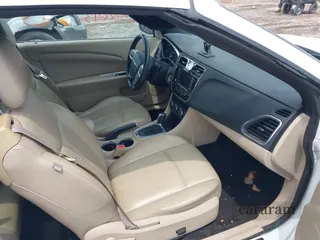 2011 Chrysler 200 Limited