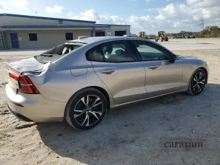 2023 Volvo S60 Core Dark Theme