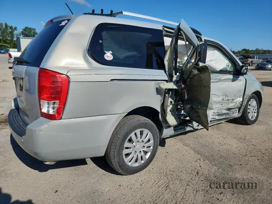 2012 Kia Sedona LX