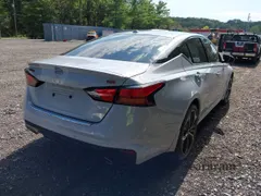 2023 Nissan Altima SR