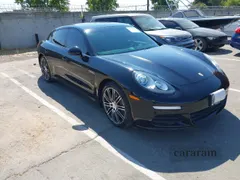 2015 Porsche Panamera 4