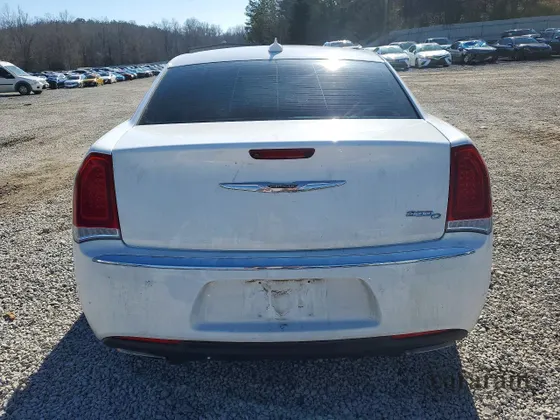 2016 Chrysler 300 C