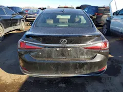 2025 Lexus ES 300h Ultra Luxury