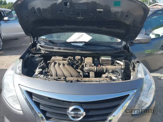 2016 Nissan Versa SV