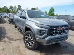 2025 GMC Canyon 4WD AT4