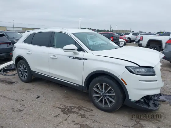 2022 Lincoln Nautilus Standard
