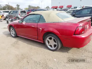 2000 Ford Mustang