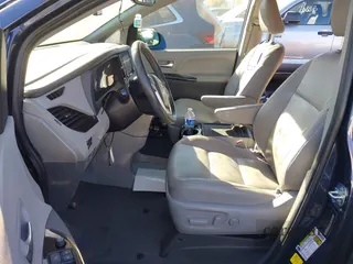 2020 Toyota Sienna XLE