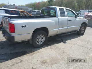 2005 Dodge Dakota ST