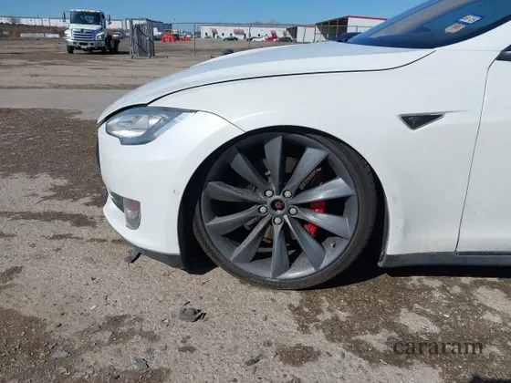 2015 Tesla Model S 85D