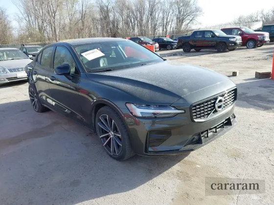 2022 Volvo S60 Momentum