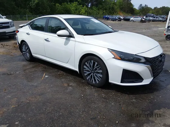 2023 Nissan Altima SV
