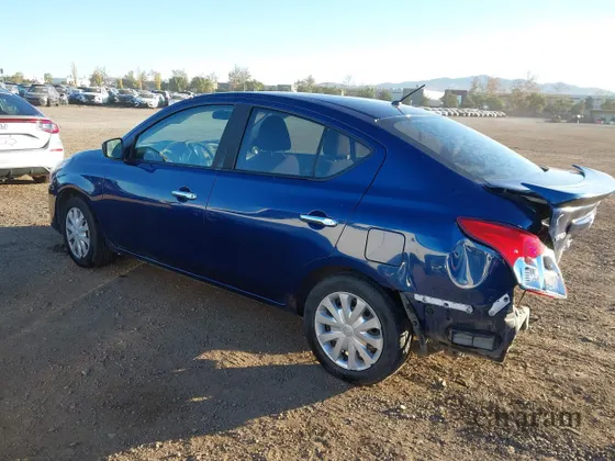 2018 Nissan Versa SV