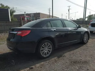 2012 Chrysler 200 Limited