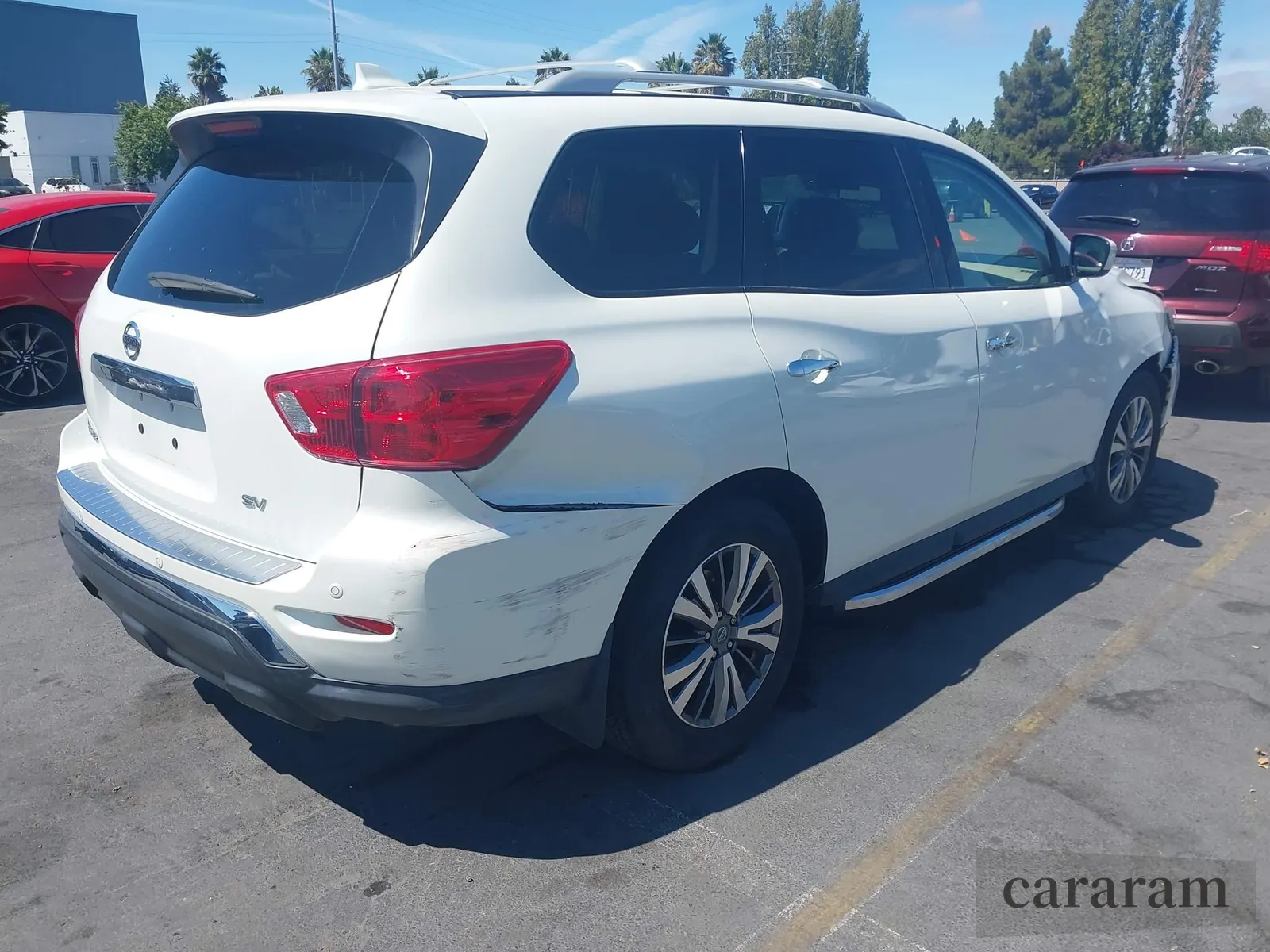 2020 Nissan Pathfinder SV