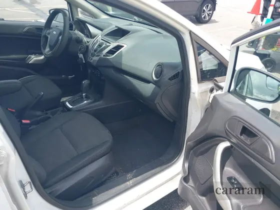 2013 Ford Fiesta SE