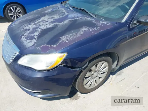 2014 Chrysler 200 LX