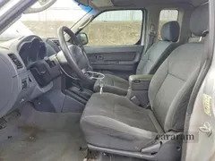 2004 Nissan Frontier XE Desert Runner