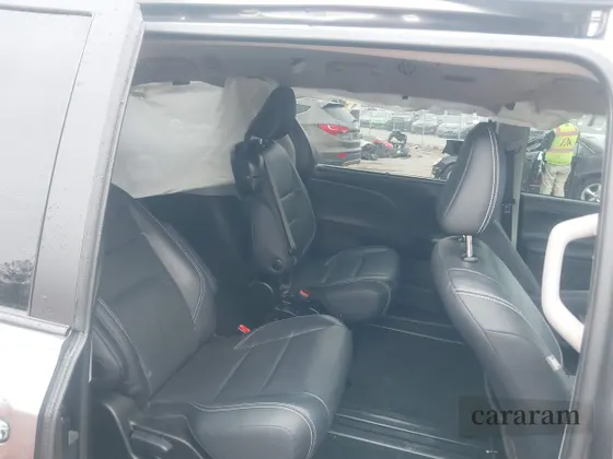 2017 Toyota Sienna SE