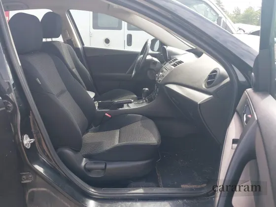 2013 Mazda 3 i Touring