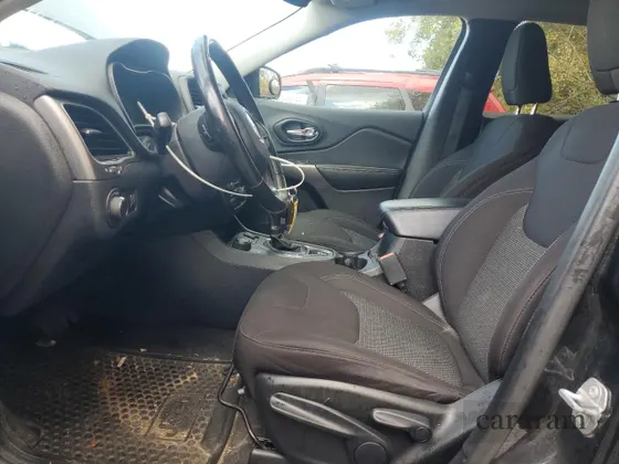 2021 Jeep Cherokee Sport