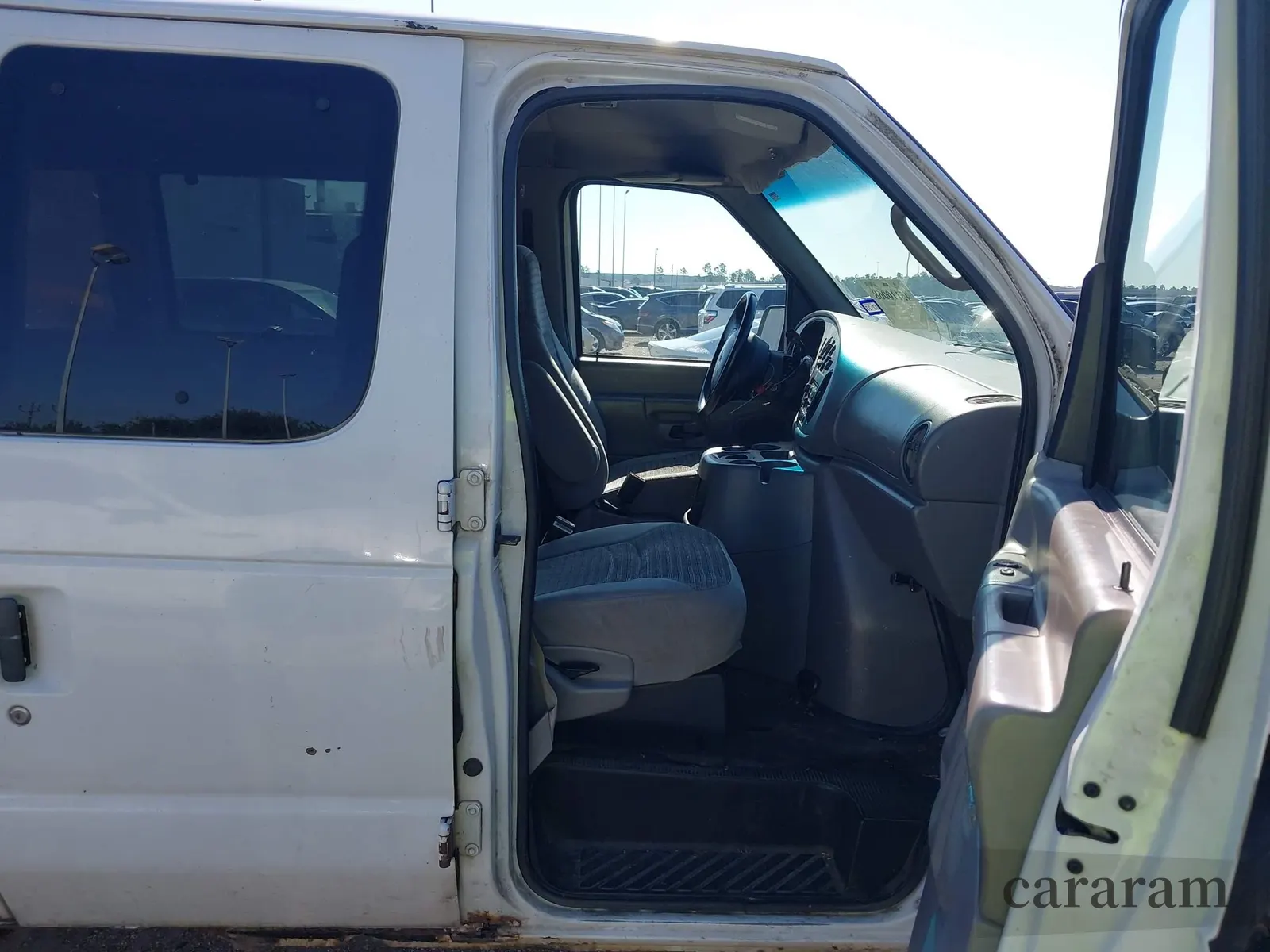 2001 Ford Econoline Passenger XL